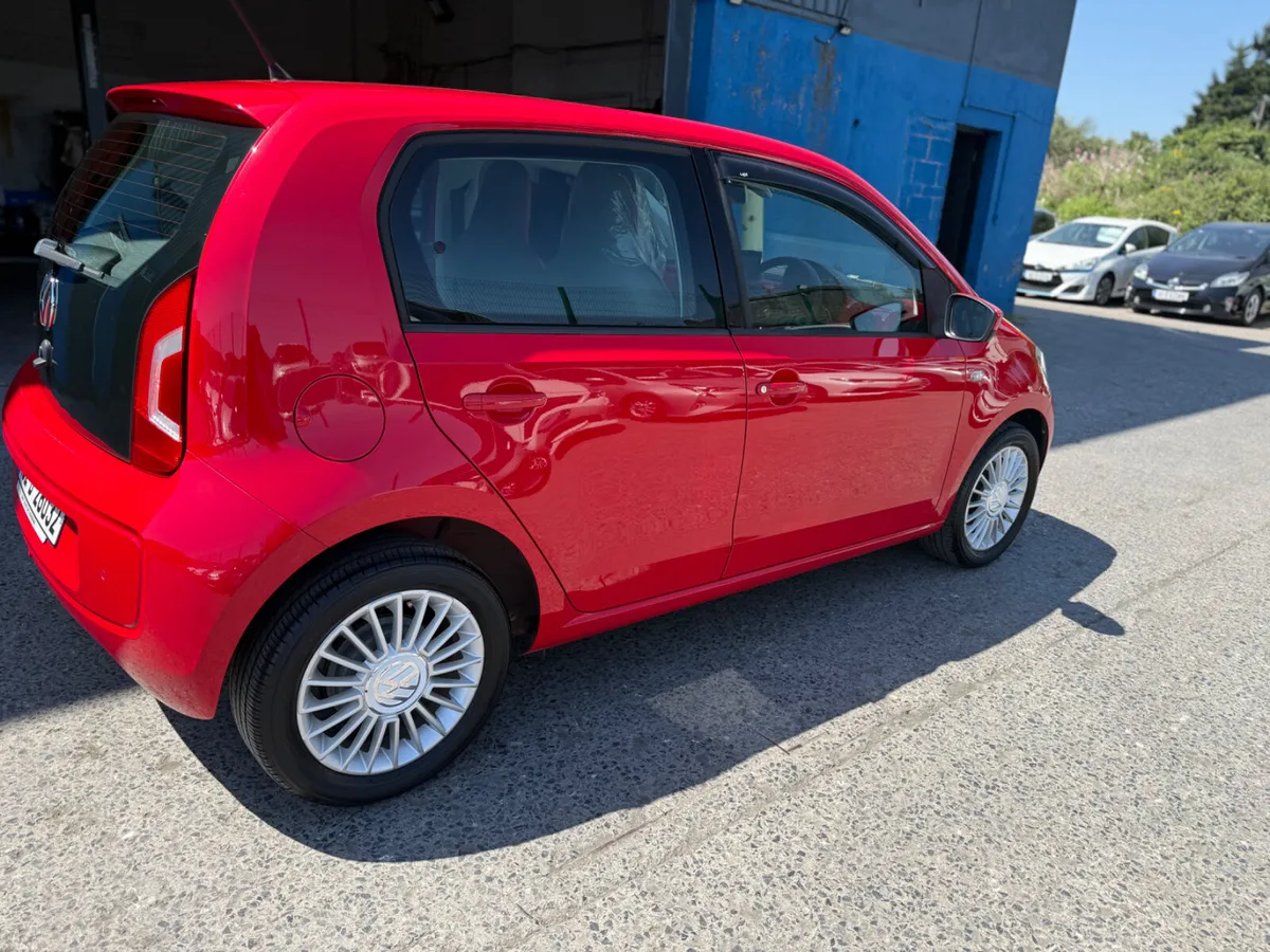2013 Volkswagen Up Auto / 54K only - Image 4