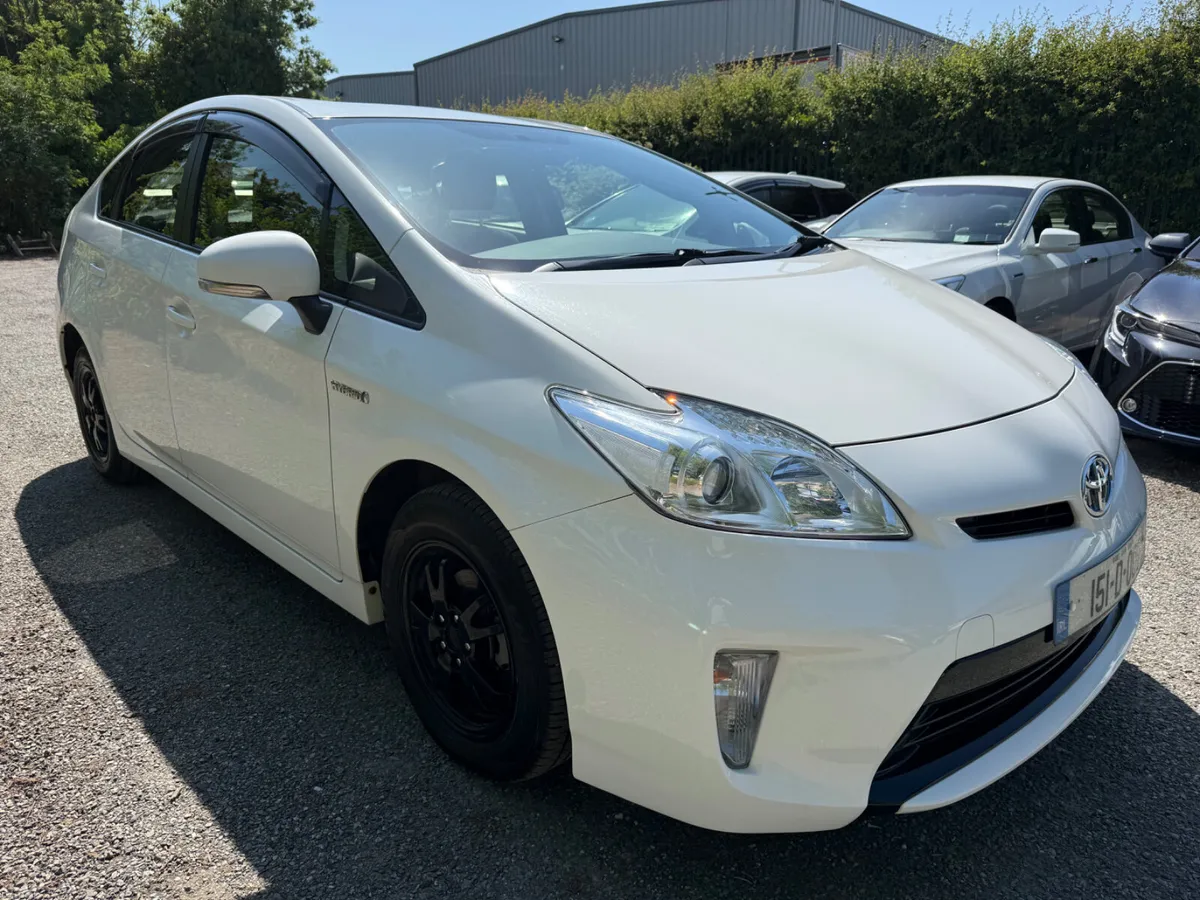 Toyota Prius low milege!!! - Image 1