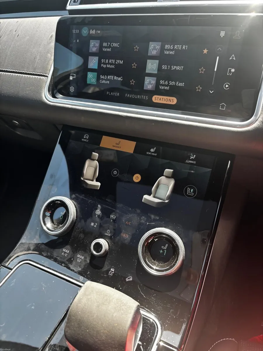 2022 Range Rover Velar P400e Auto - Image 3