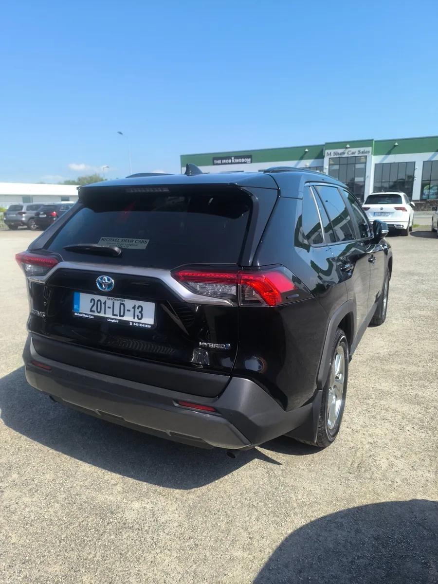 201 Toyota RAV4 2.5 HYBRID SOL - Image 4