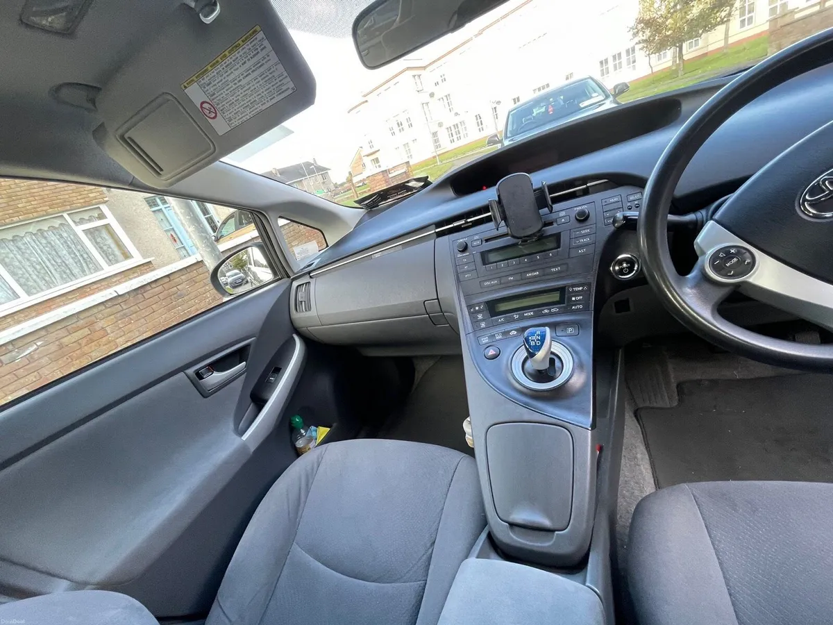 Toyota Prius - Image 3
