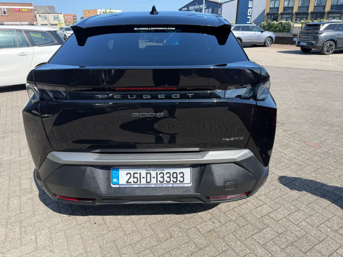 2025 Peugeot 3008 GT hybrid - Image 5
