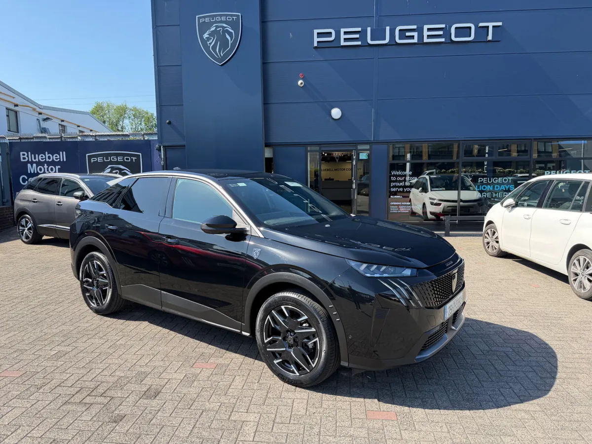 2025 Peugeot 3008 GT hybrid - Image 2