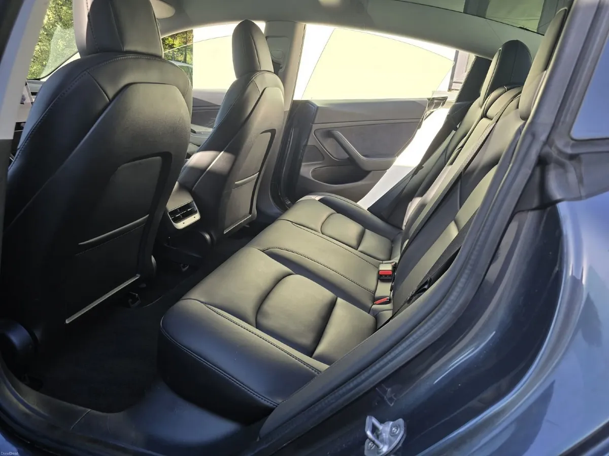Tesla Model 3 Dual Motor AWD Long Range - Image 2
