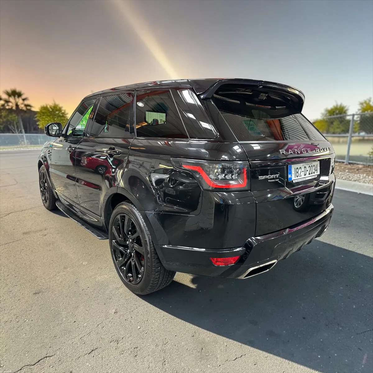 Range Rover Sport 2.0 Plug In Hybrid  HSE Dynamic - Image 4
