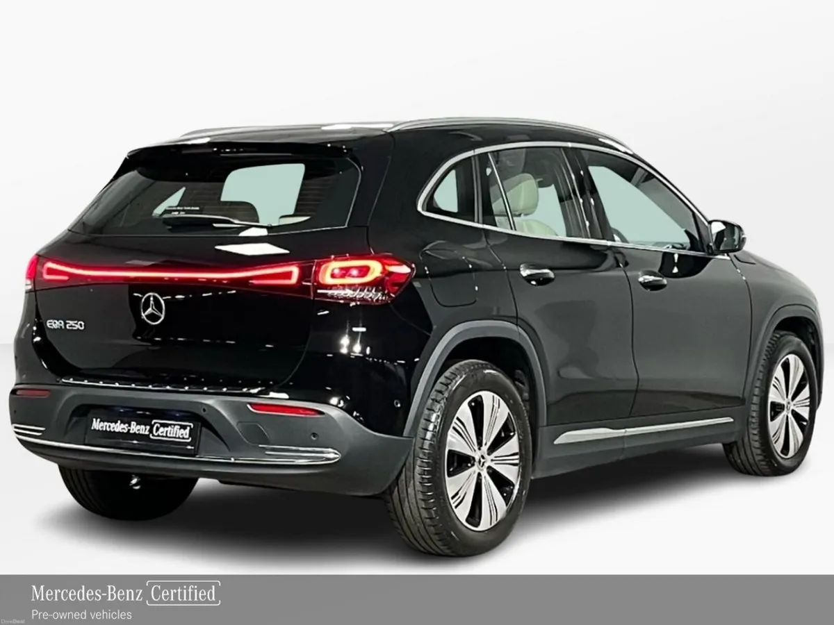 Mercedes-Benz EQA 250 Progressive - 18 Inch Alloys - Image 3