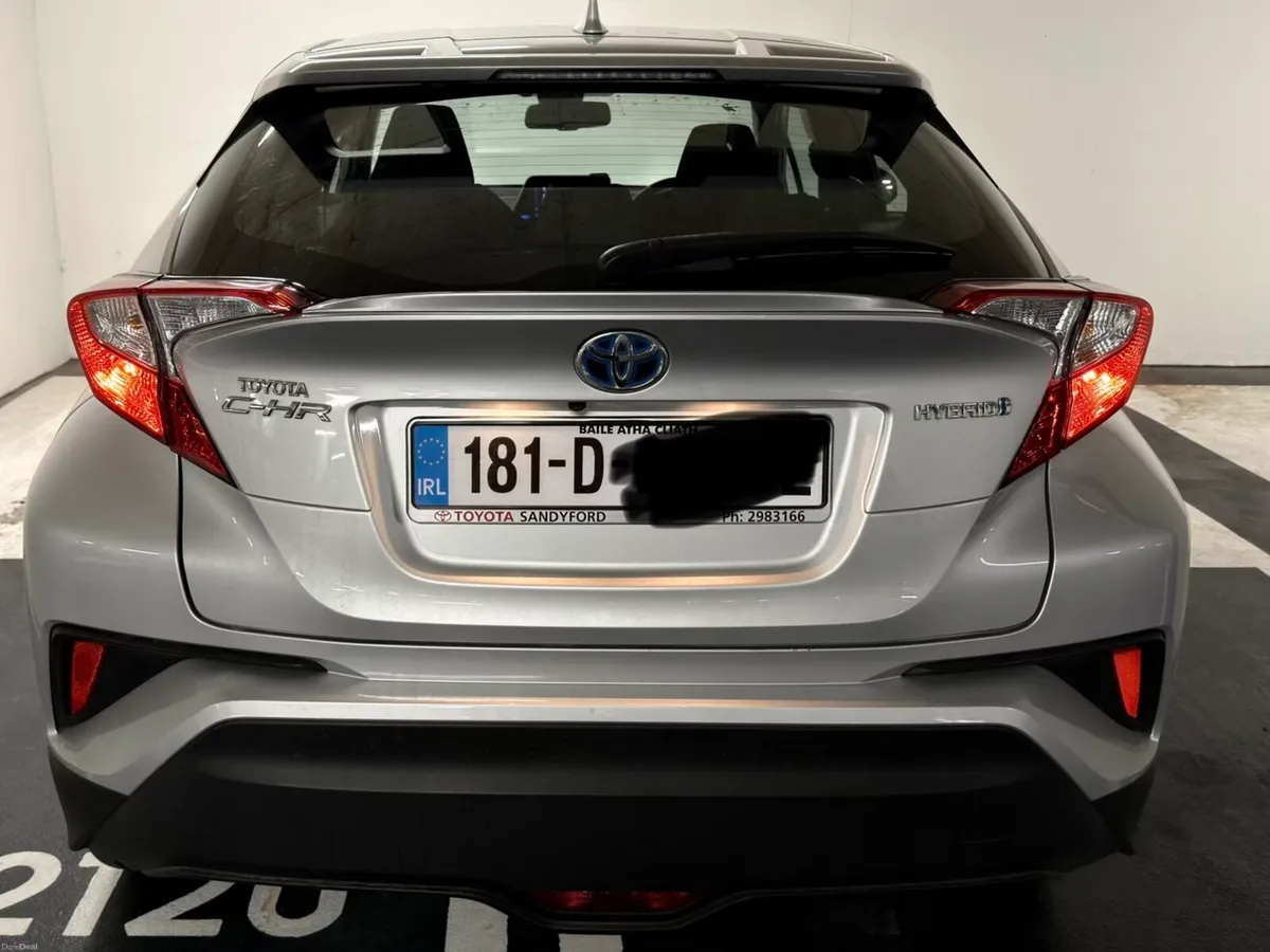 Toyota CHR 2018 Petrol hybrid - Image 3