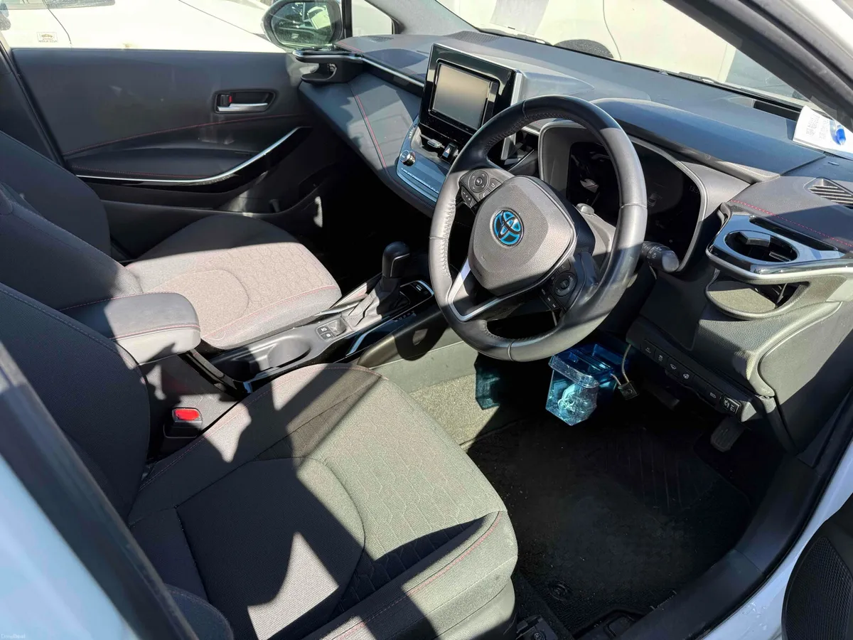 TOYOTA COROLLA GZ SPORT 1.8 PETROL HYBRID 2018 - Image 4