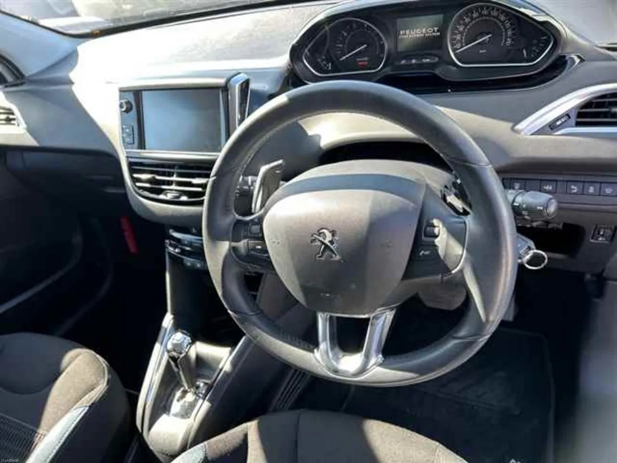PEUGEOT 208 1.2 AUTO 2014 - Image 4