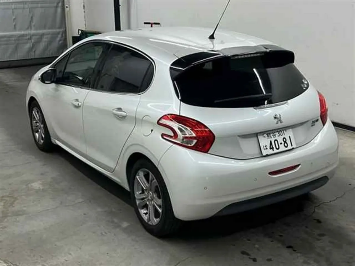 PEUGEOT 208 1.2 AUTO 2014 - Image 3