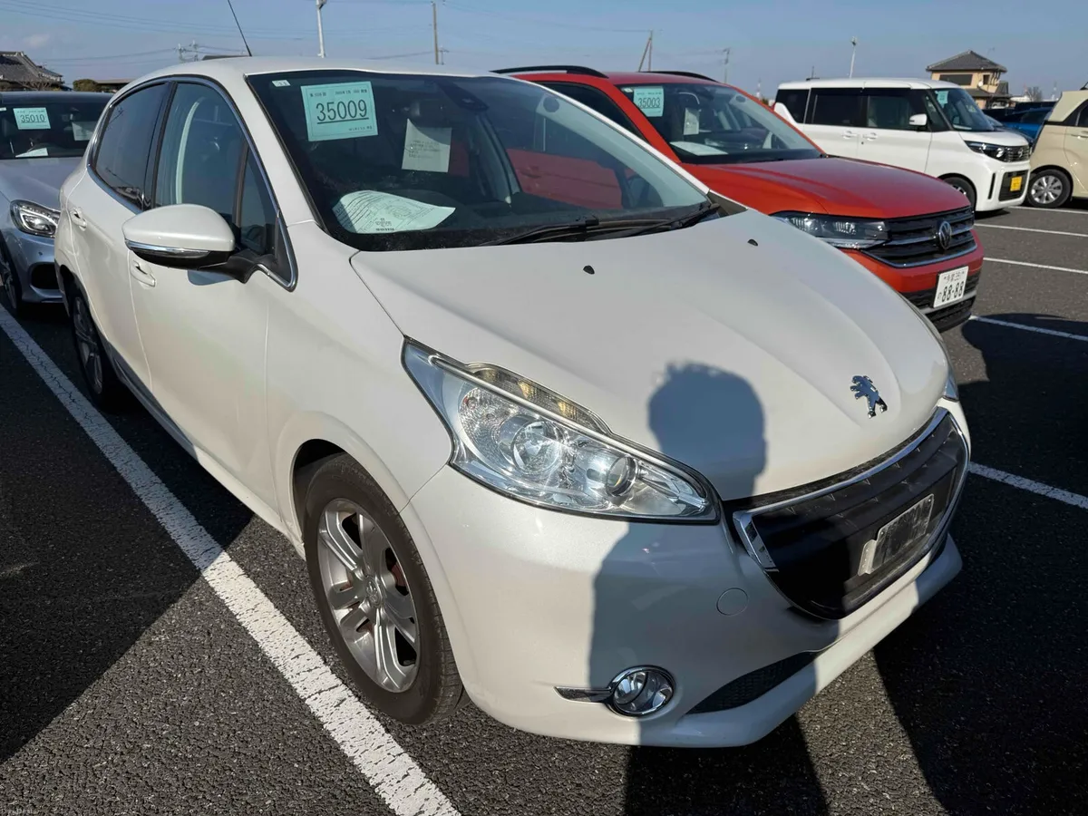 PEUGEOT 208 1.2 AUTO 2014 - Image 2