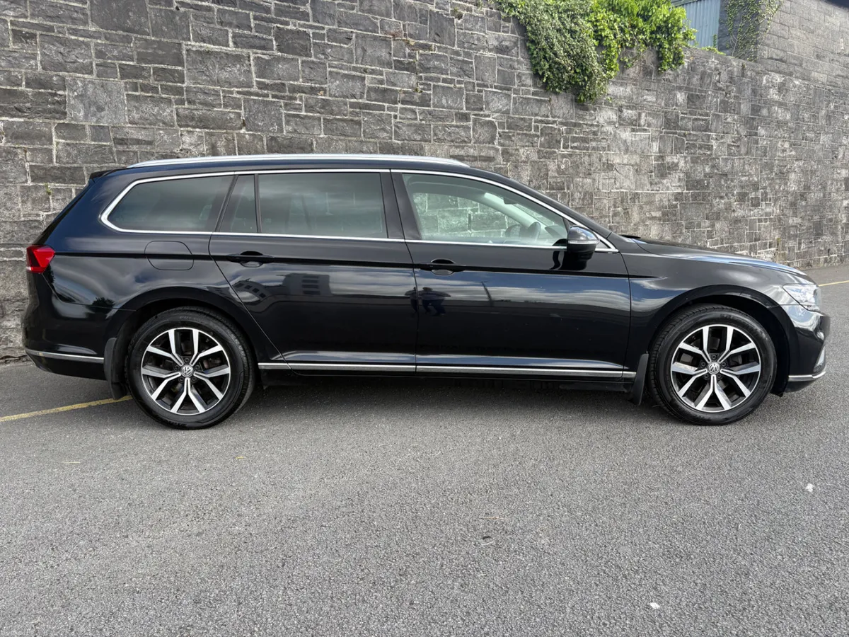 VW PASSAT Elegance! 2.0 TDI 150 BHP ! Super car!! - Image 6