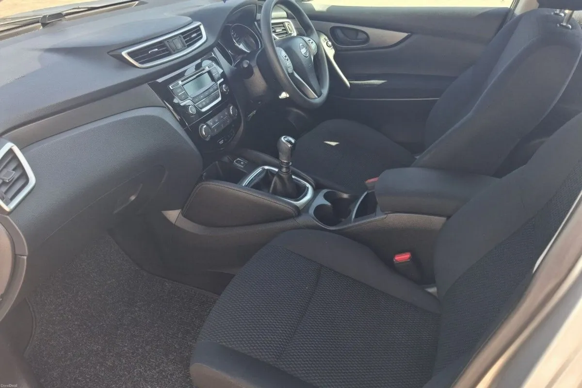 Nissan Qashqai XE 1.5 Diesel *NO WARRANTY* - Image 6