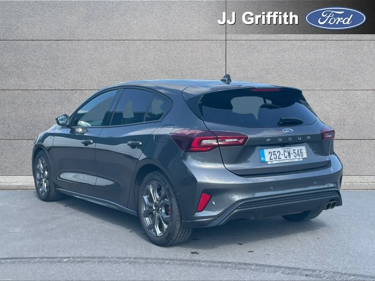 Ford Focus ST-Line 1.0L EcoBoost 125PS mHEV - Image 2