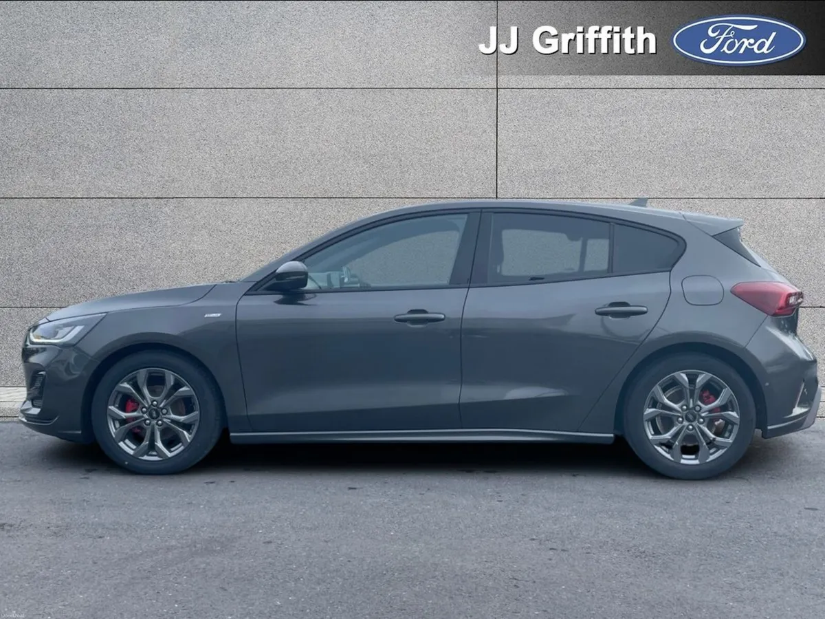Ford Focus ST-Line 1.0L EcoBoost 125PS mHEV - Image 3
