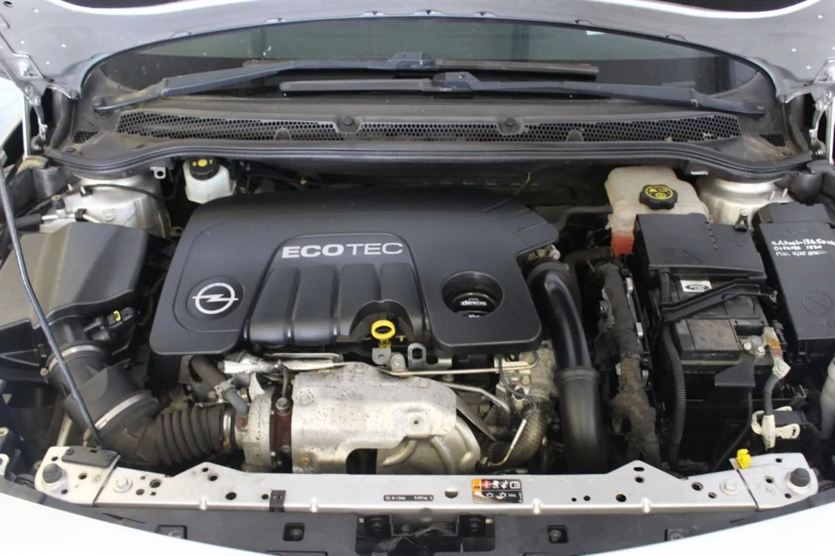 Opel Astra 1.6 CDTI 110PS Excite - Image 4