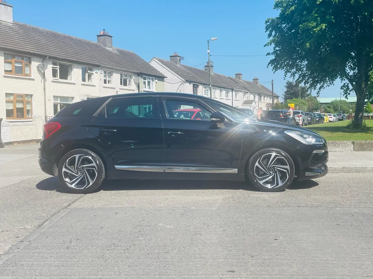 DS 5 Auto - Image 2
