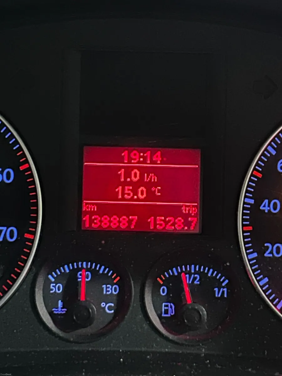 Volkswagen Golf '05 - Very Low Mileage - Image 2