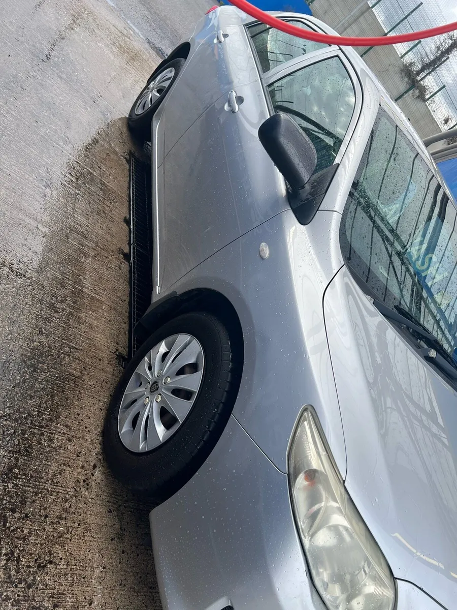 Car - Image 4