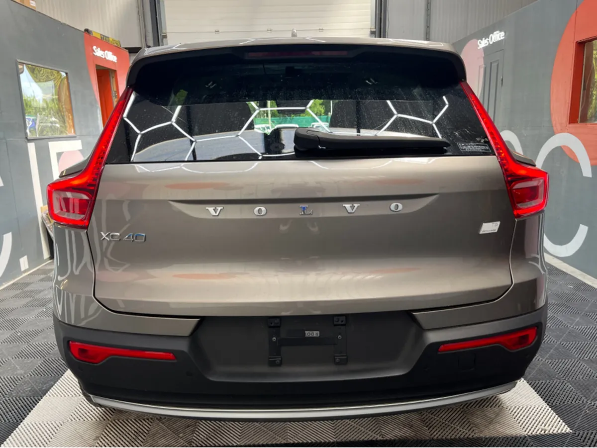 Volvo XC40 2020 VOLVO XC40 RECHARGE T5 1.5 AUTOMAT - Image 3