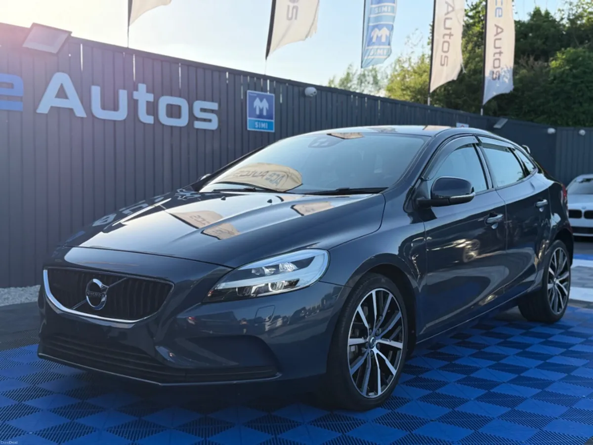 Volvo V40 D4 MOMENTUM - 2.0L DIESEL - AUTO - 12M W - Image 2