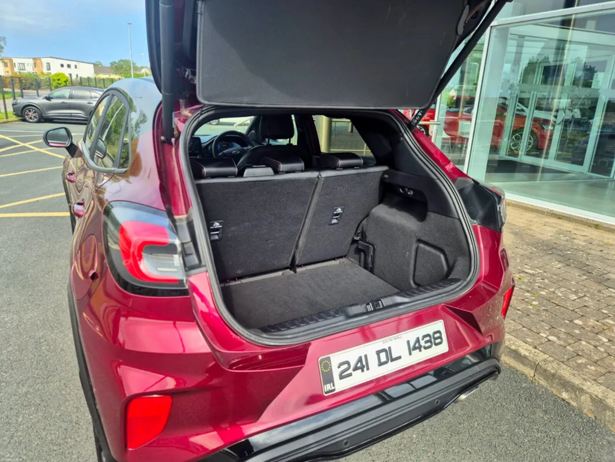 Ford Puma ST-LINE X VIVID RUBY EDITION 1.0 125PS - Image 4
