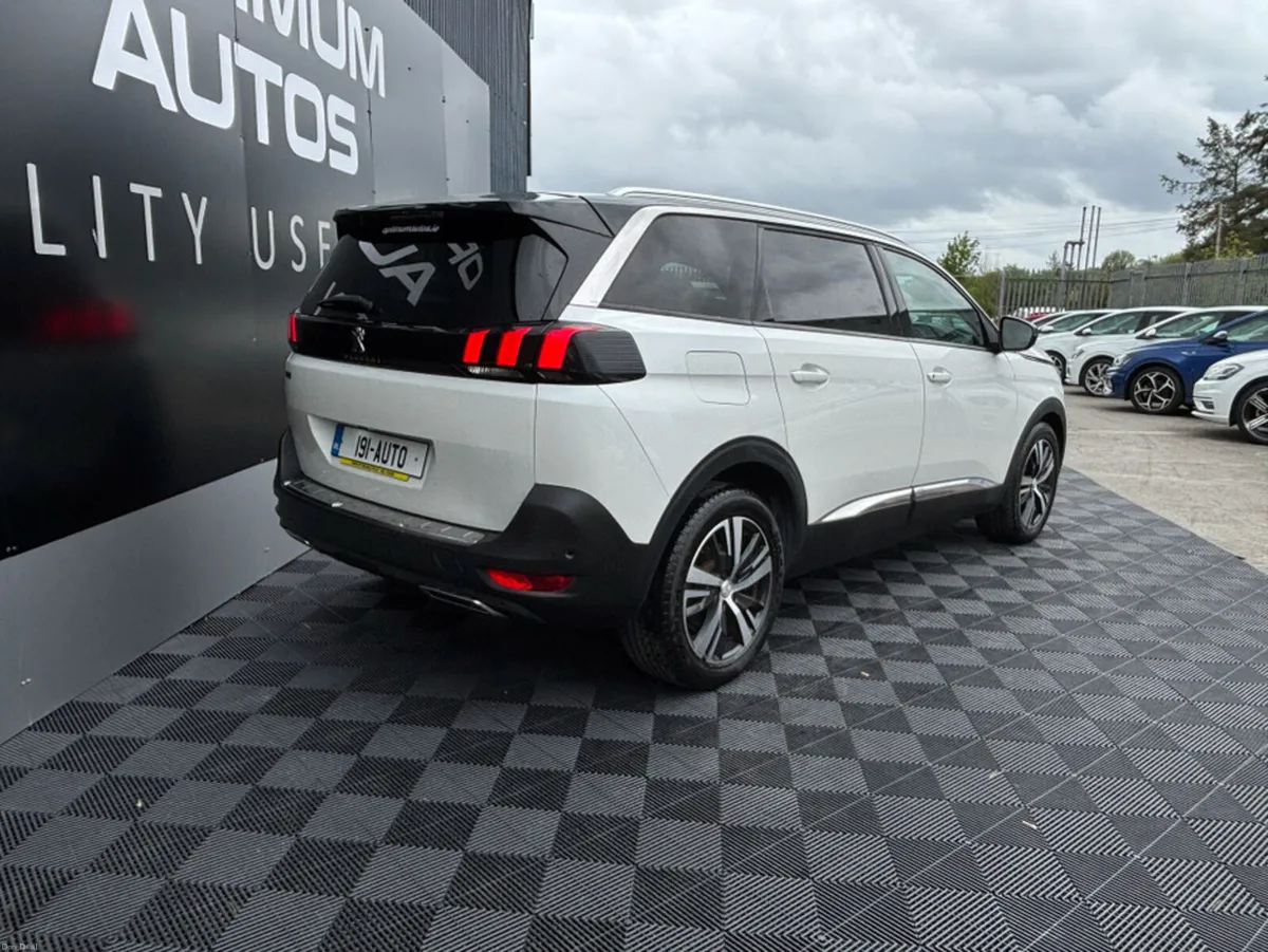 Peugeot 5008 Peugeot 5008, 7 seater, fully loaded - Image 2