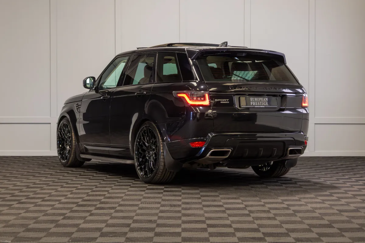 192 Range Rover Sport HSE - Image 4