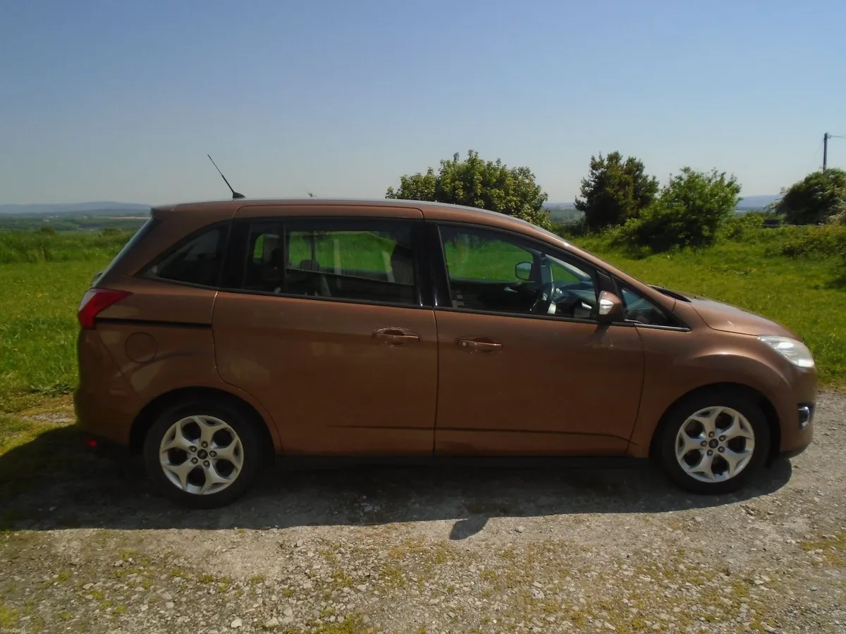 Ford Grand C-Max 2013 - Image 1