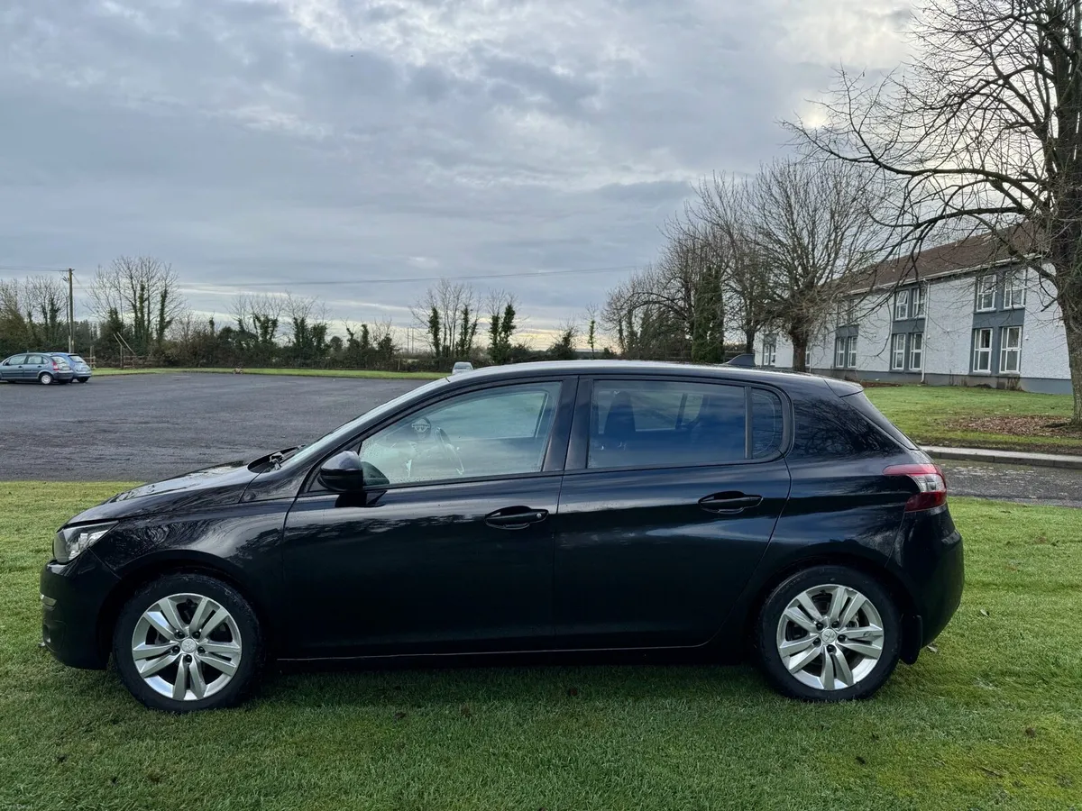 Peugeot 308 - Image 5