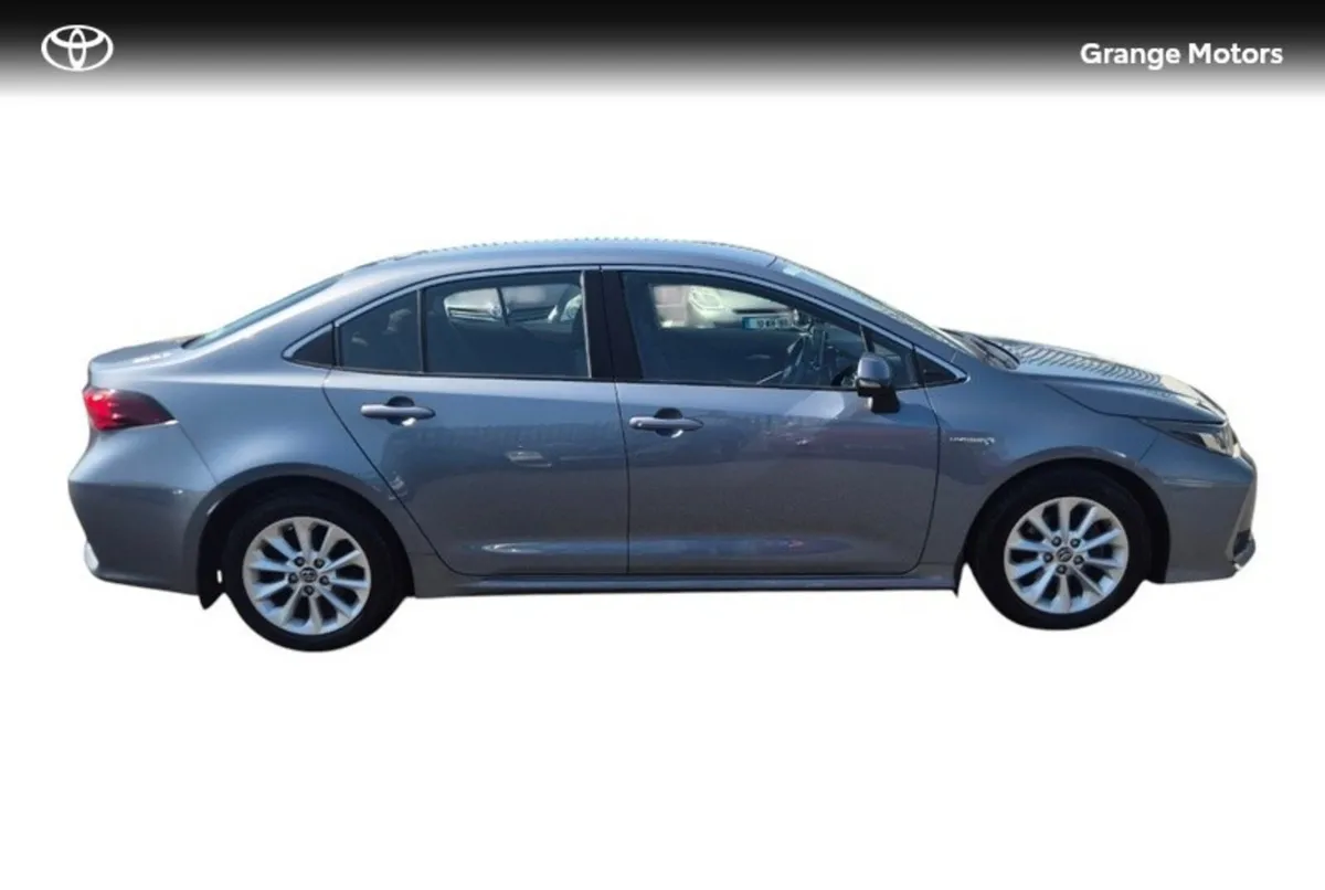 Toyota Corolla 1.8 HYBRID LUNA SAL 4DR AUTO - Image 4