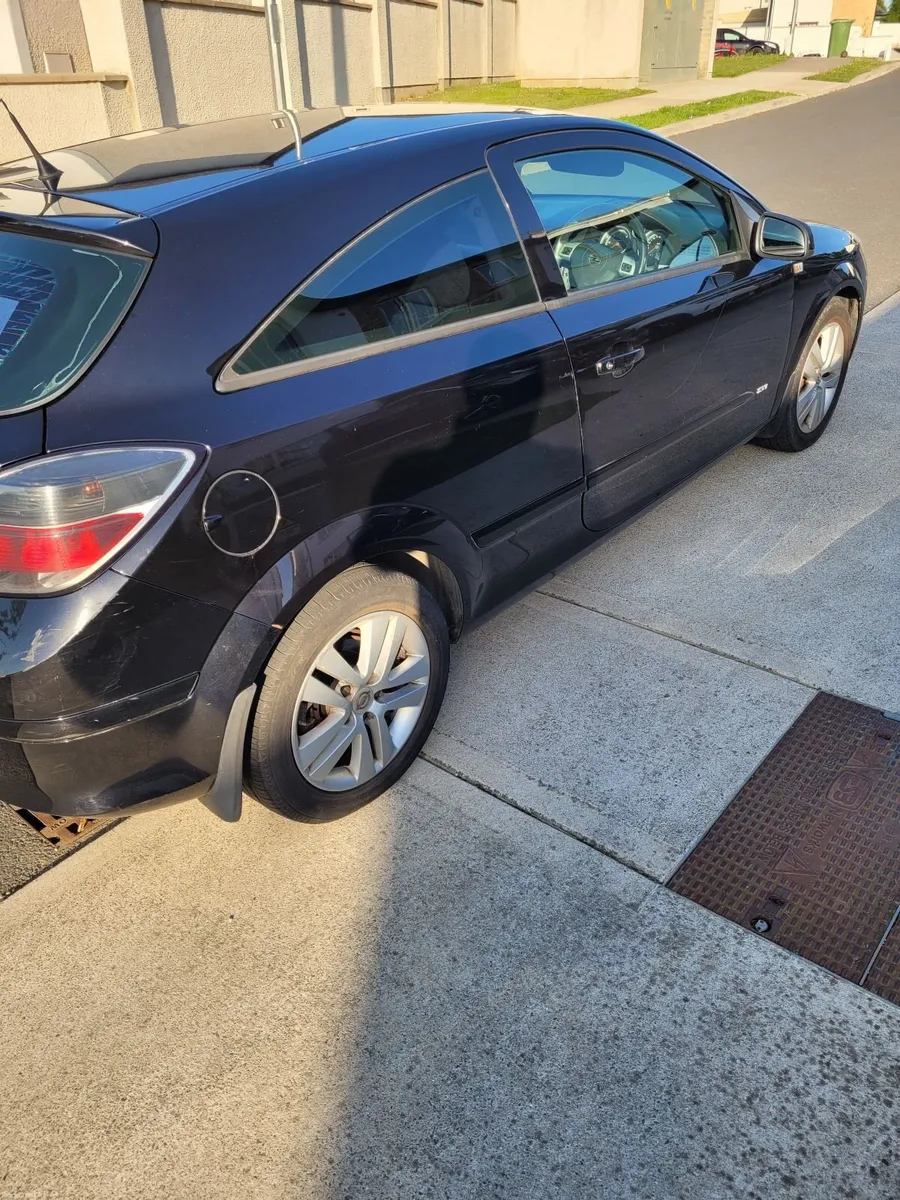 Opel Astra 2010 - Image 4