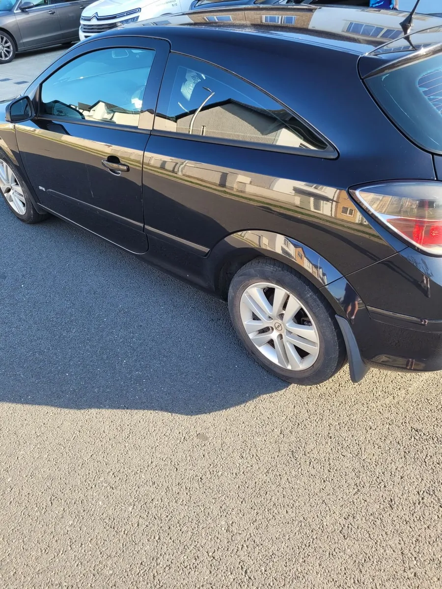 Opel Astra 2010 - Image 5