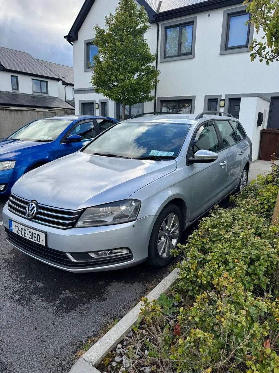 Volkswagen Passat 2012 - Image 1