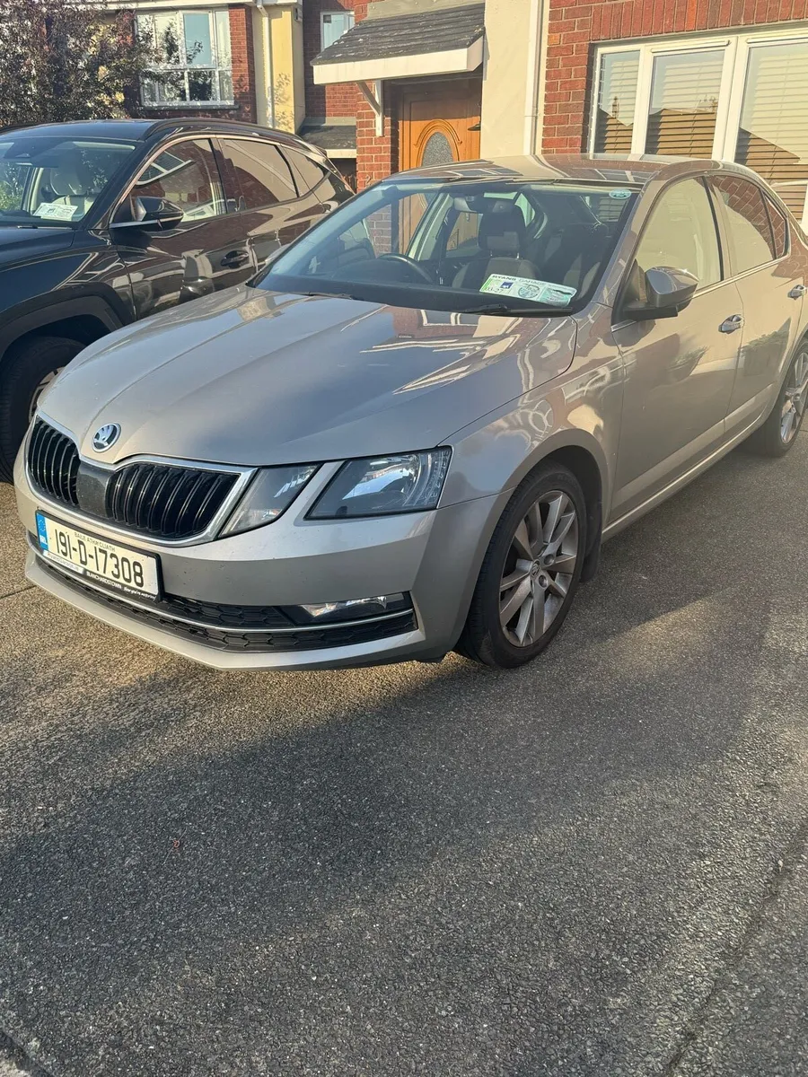 Skoda Octavia Style 1.6 TDI *WINTER PACK* - Image 4