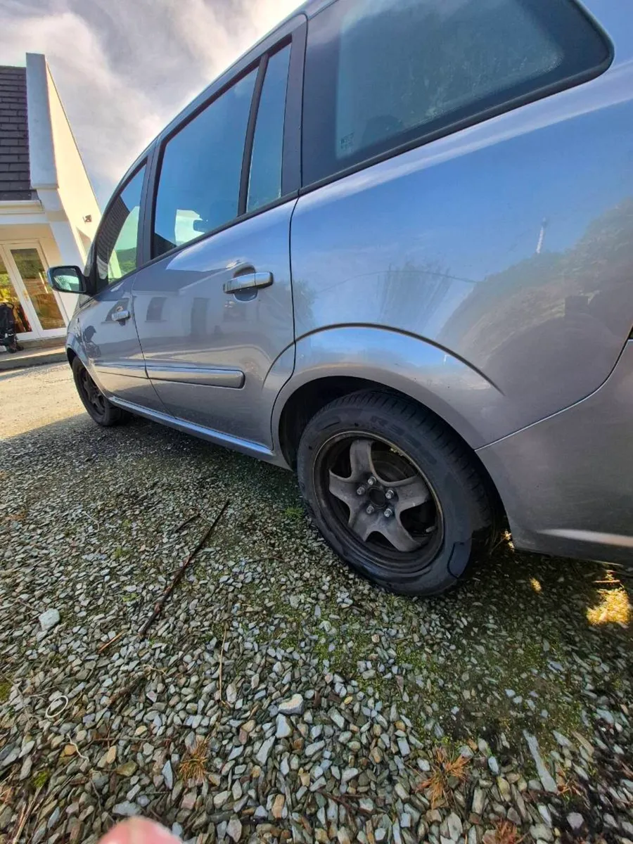 Vauxhall Zafira 2010 - Image 2