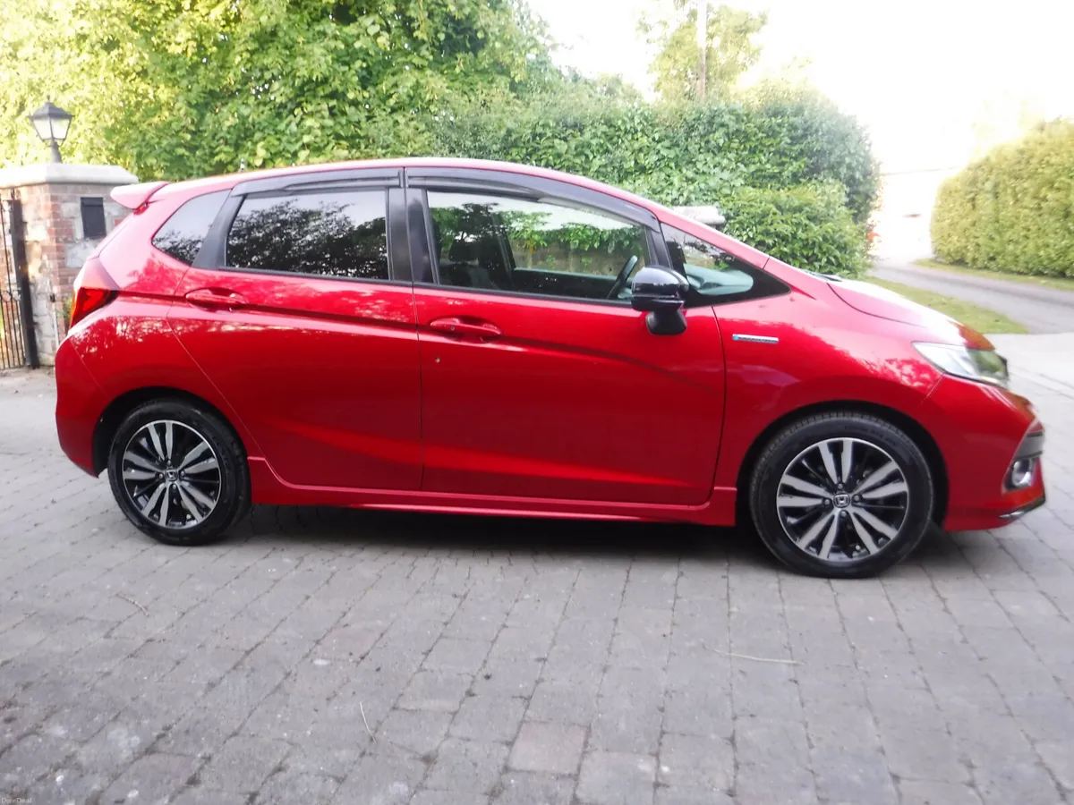 HONDA FIT 1.5 AUTO HYBRID SPORTS ANDROID+CARPLAY - Image 2