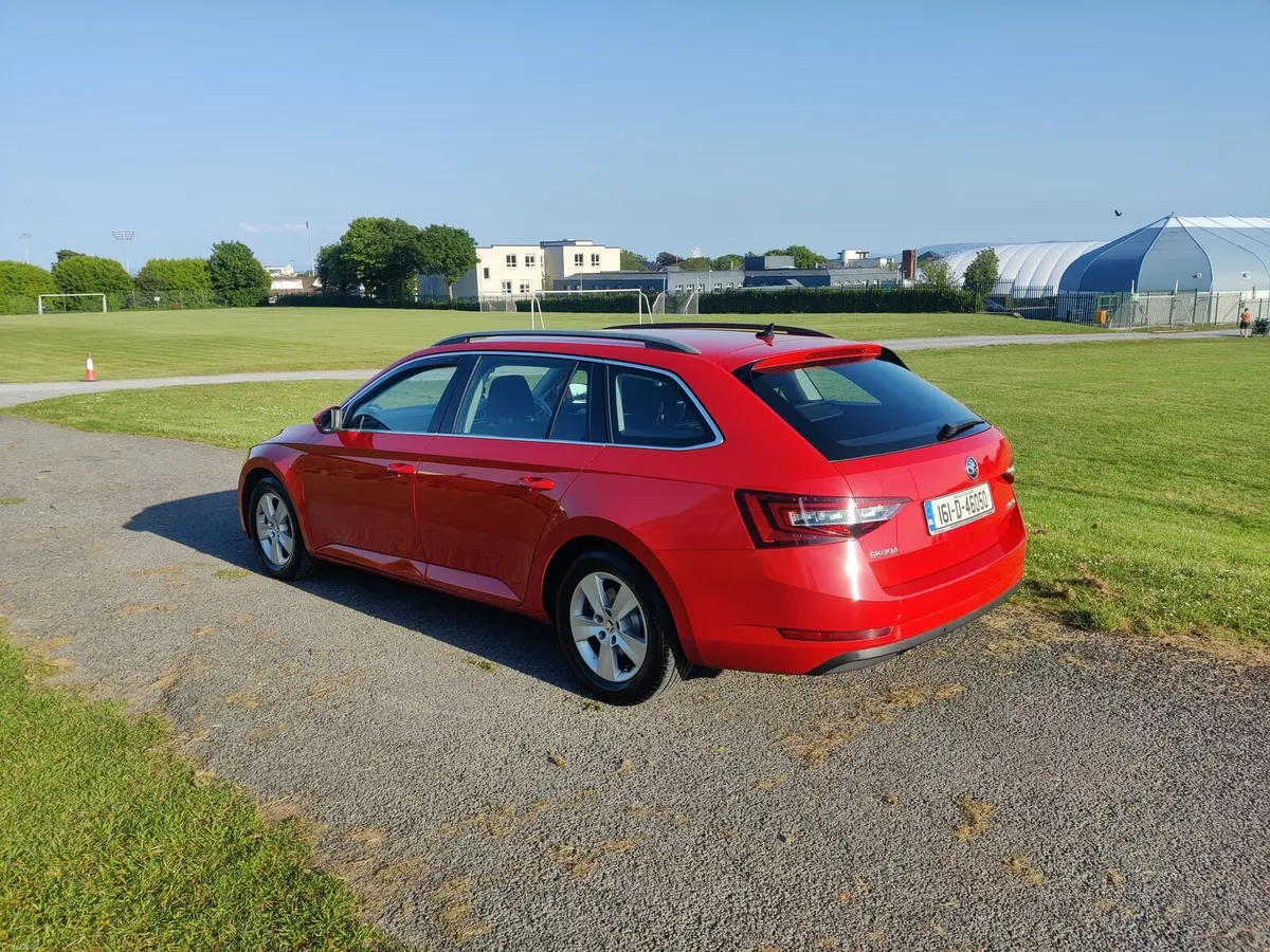 Skoda Superb - Image 2