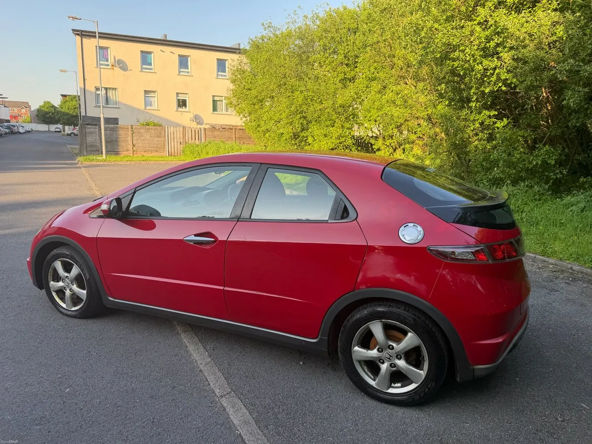 10 Honda Civic Nct&Taxed - Image 3