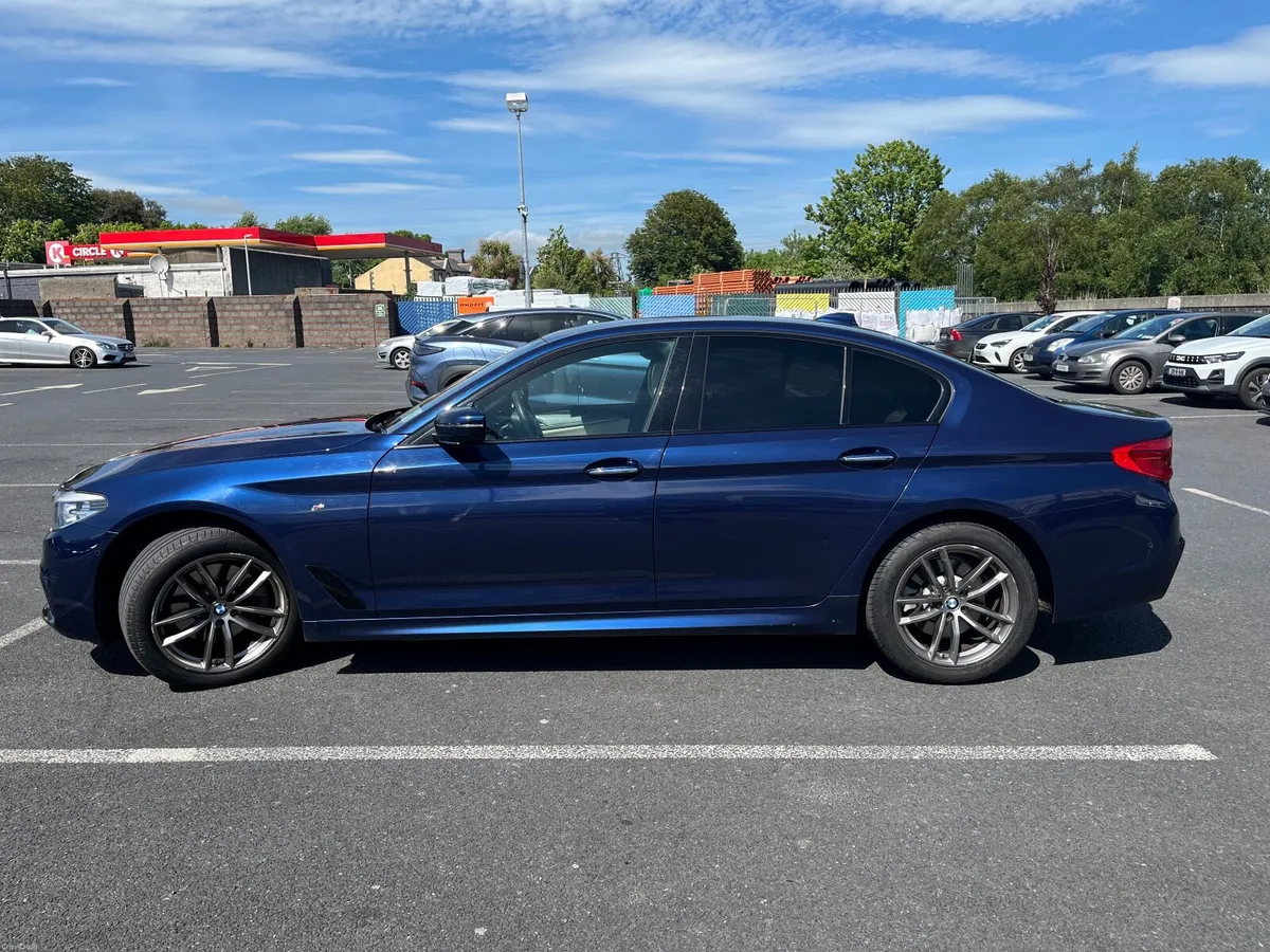 BMW 5-Series 2018 - Image 2