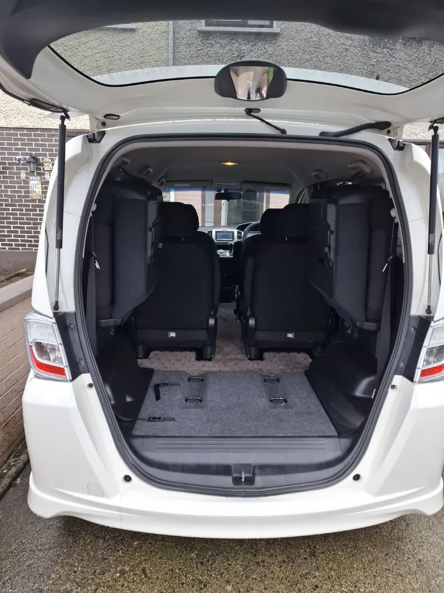 Honda Freed 2013 Automatic 1.5 - Image 2