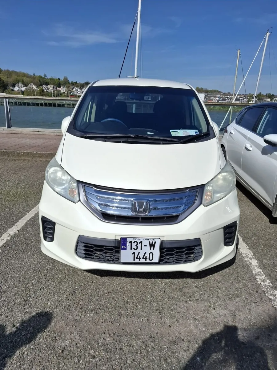 Honda Freed 2013 Automatic 1.5 - Image 4