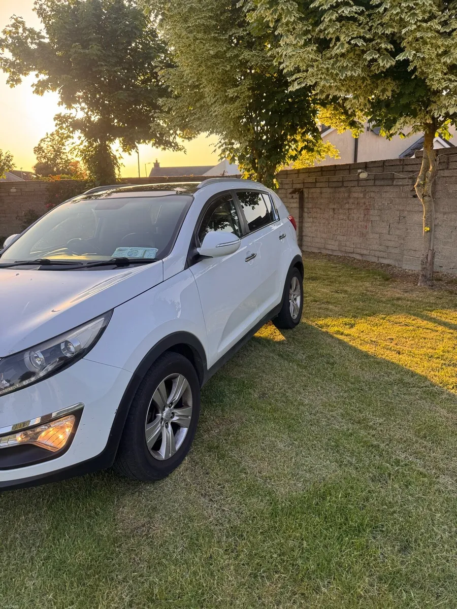 Car - Image 4