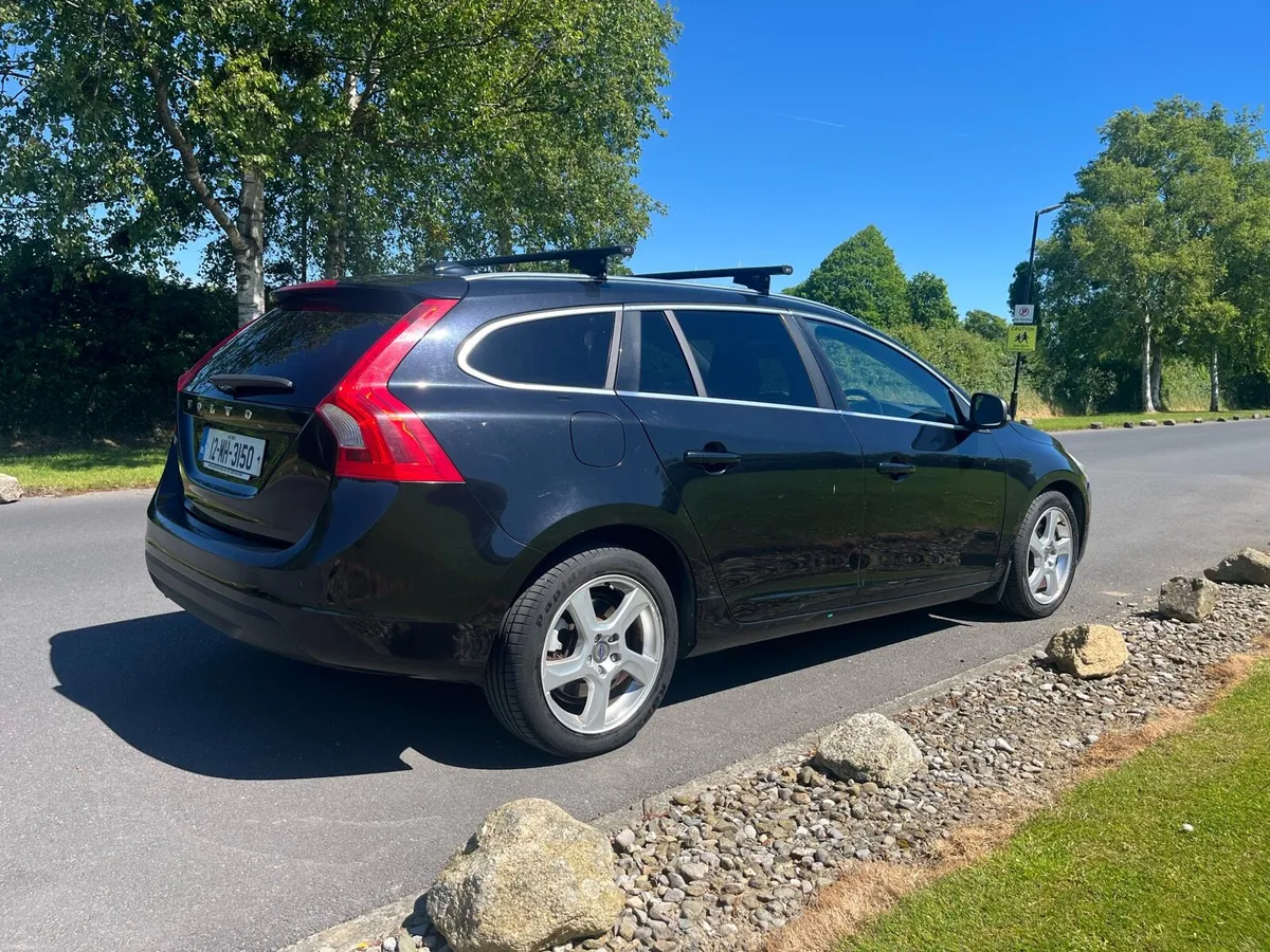 Volvo V60 - Image 2