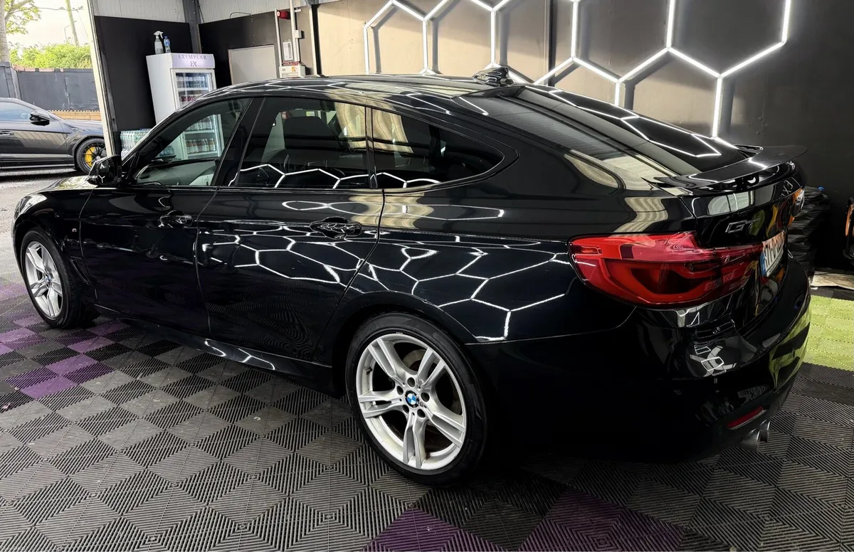 Car - Image 3