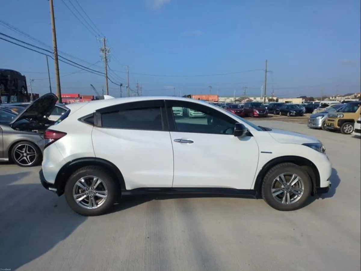 Honda Vezel Hybird RS HondaSensing - Image 3