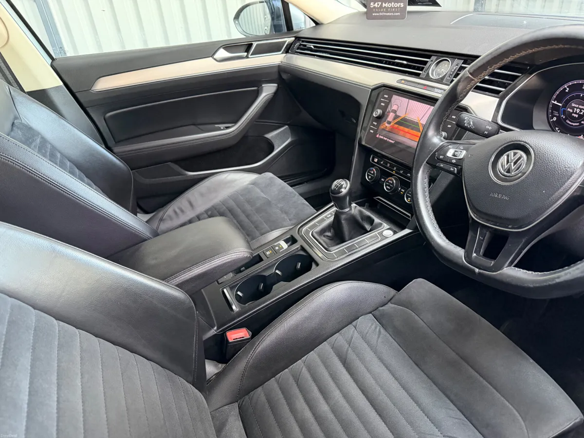 Volkswagen Passat 2019 Highline 2.0Tdi - Image 3
