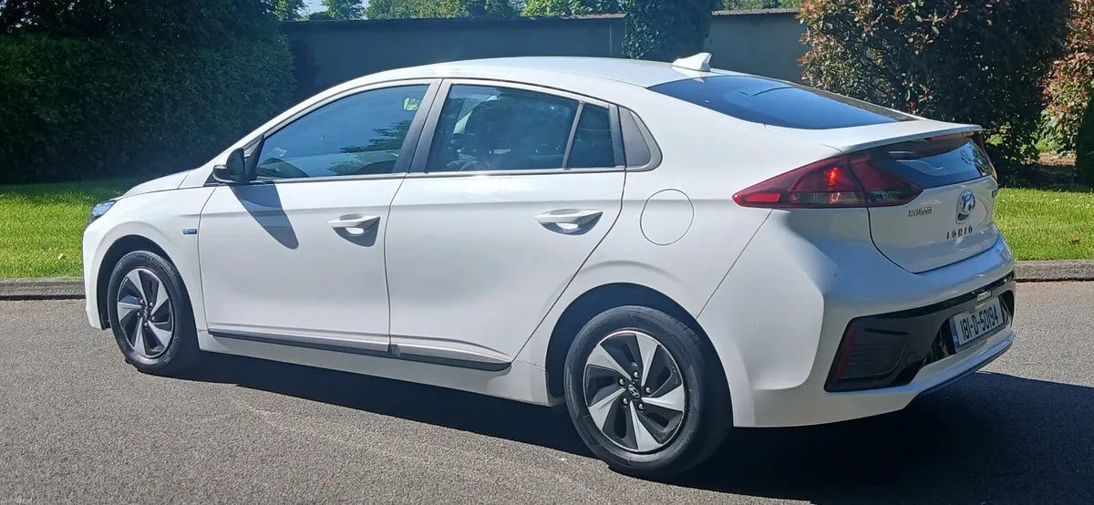 Hyundai IONIQ 2018 *HYBRID AUTO*   1.6 GDi SE 5dr - Image 4