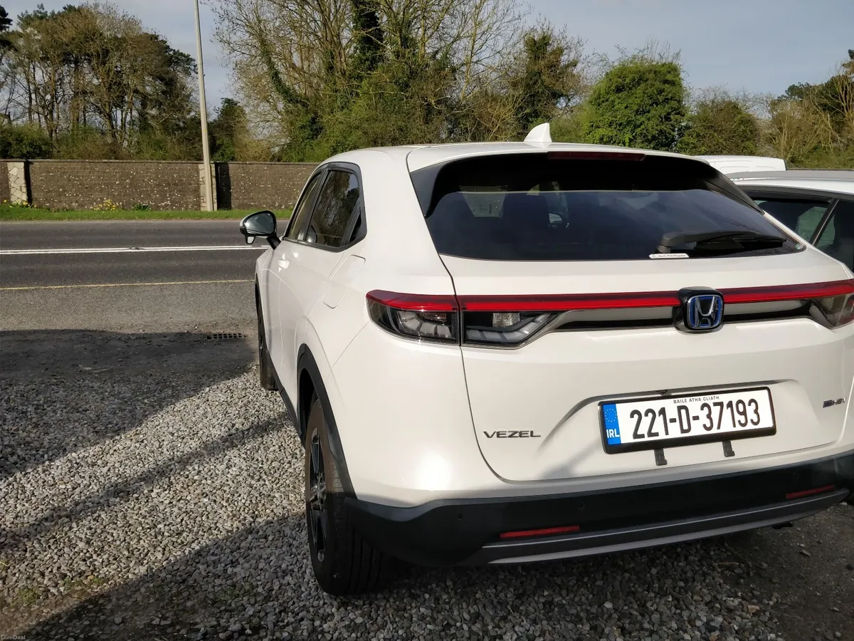 Honda Vezel 2022 New Shape Low Mileage Auto Hybrid - Image 2