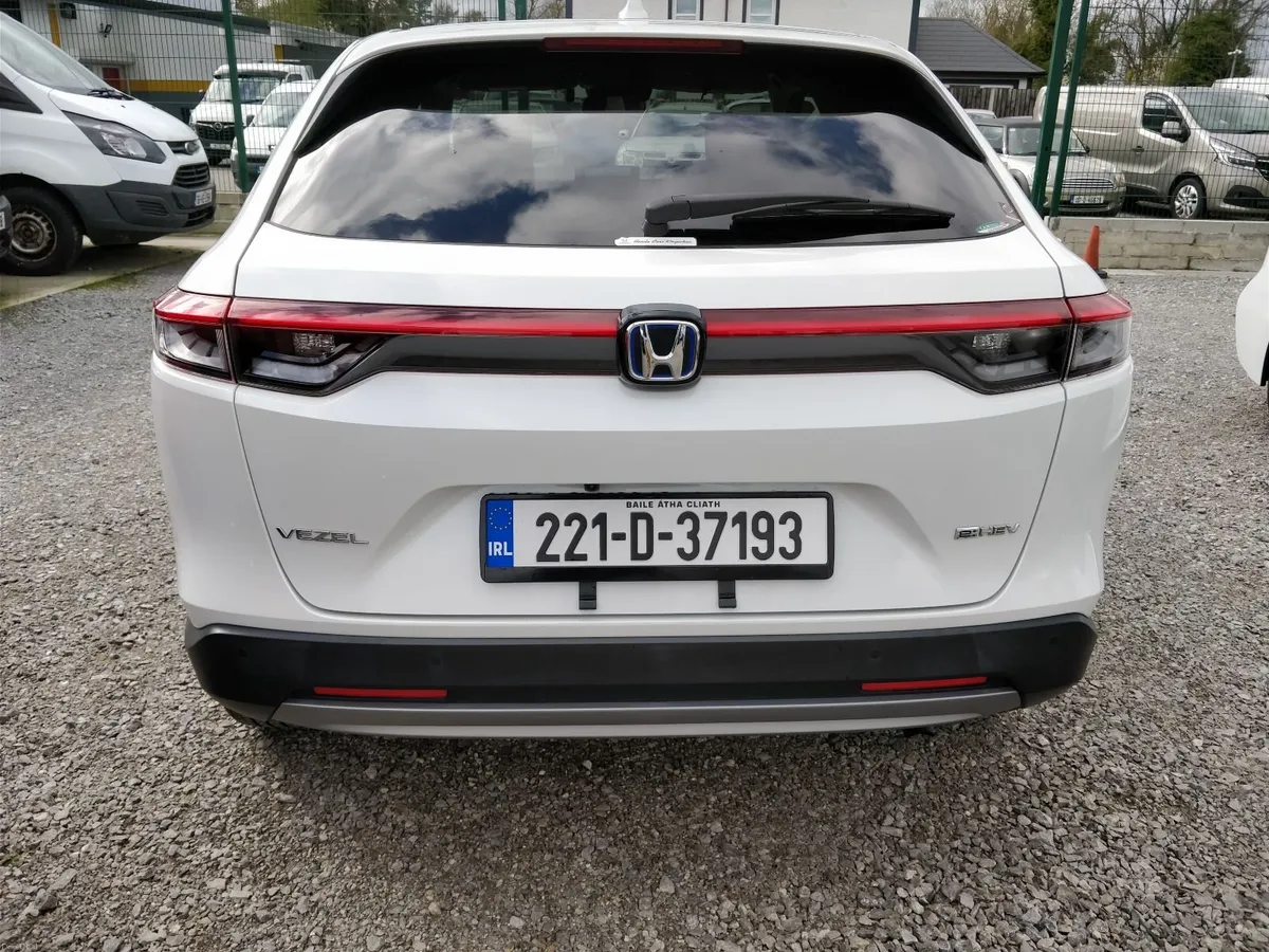 Honda Vezel 2022 New Shape Low Mileage Auto Hybrid - Image 3